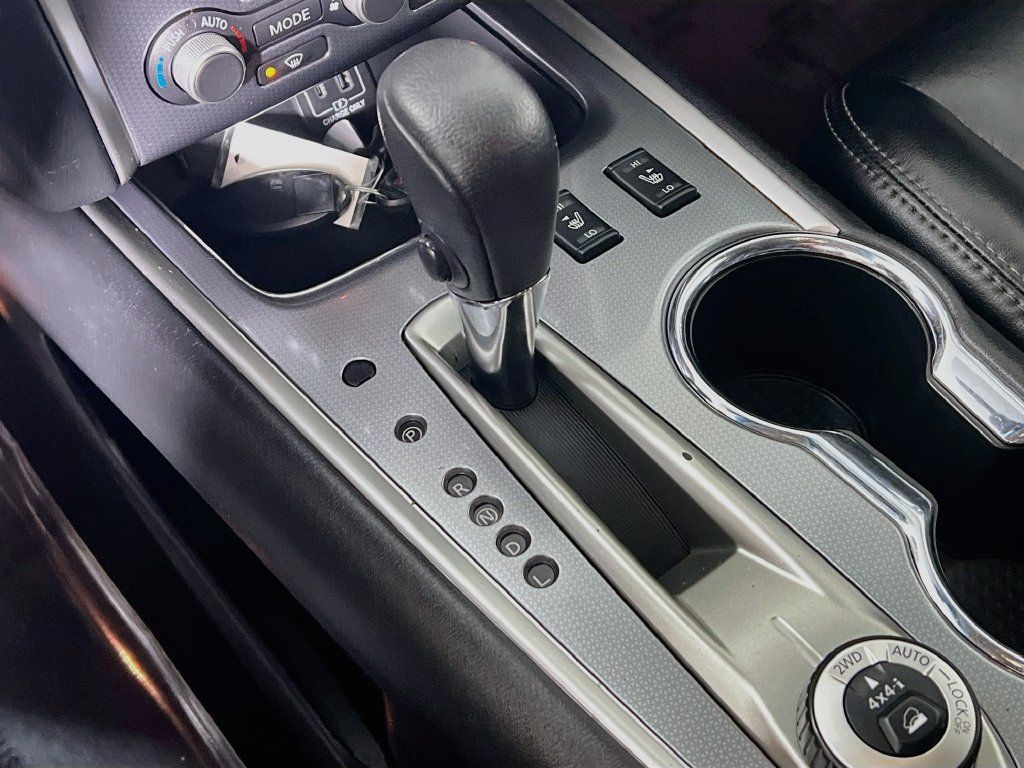 Used 2019 Nissan Pathfinder SL AWD/4WD image 16