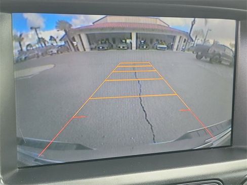 Used 2015 Chevrolet Colorado Z71 image 13