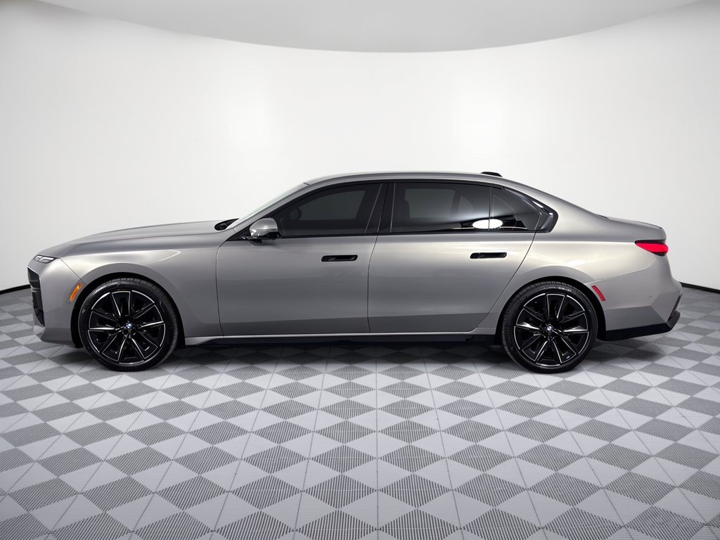 Certified 2024 BMW 760i xDrive AWD/4WD image 2
