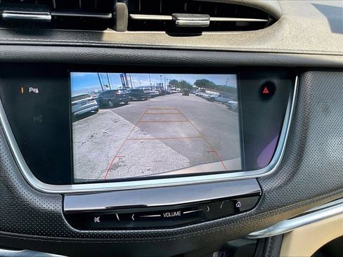 Used 2018 Cadillac XT5 FWD w/ LPO, Wheel Lock Package image 22