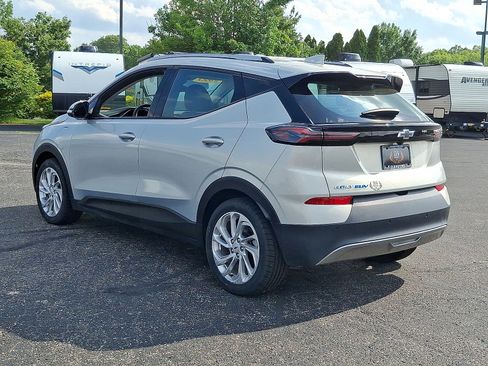 Used 2023 Chevrolet Bolt EUV LT w/ Driver Confidence Package FWD image 21