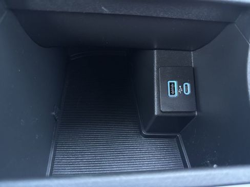 Certified 2022 Ford Edge SE w/ Cargo Accessory Package image 32