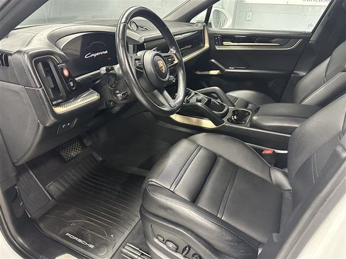 Used 2024 Porsche Cayenne Coupe w/ Premium Package Plus AWD/4WD image 2