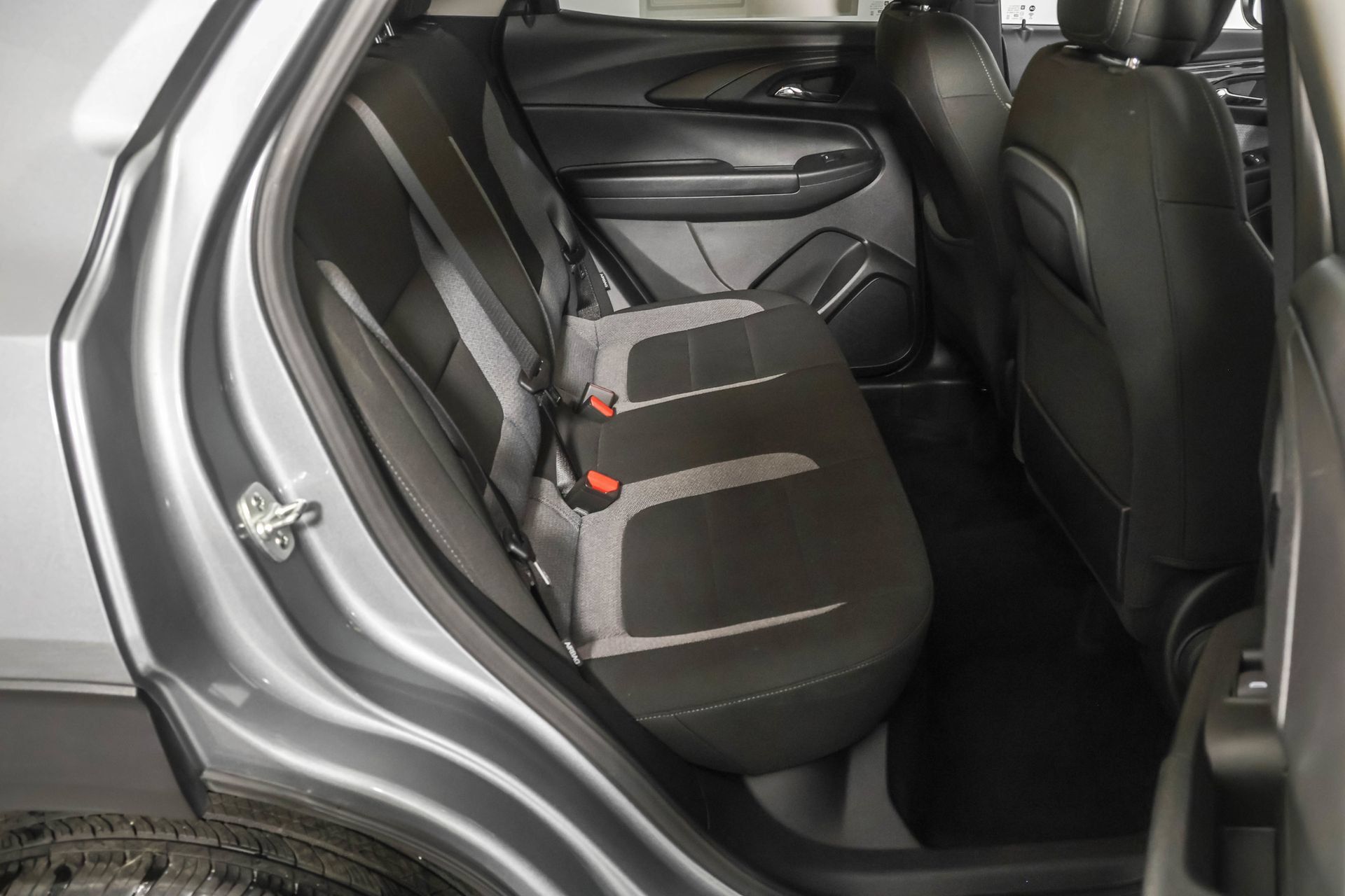 Used 2025 Chevrolet TrailBlazer LT AWD/4WD image 39
