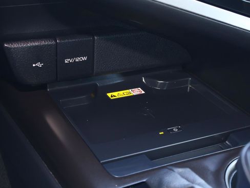 Used 2024 Toyota Camry XSE image 28