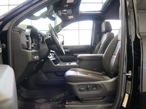 Used 2024 GMC Sierra 3500 AT4 w/ AT4 Premium Plus Package AWD/4WD image 48
