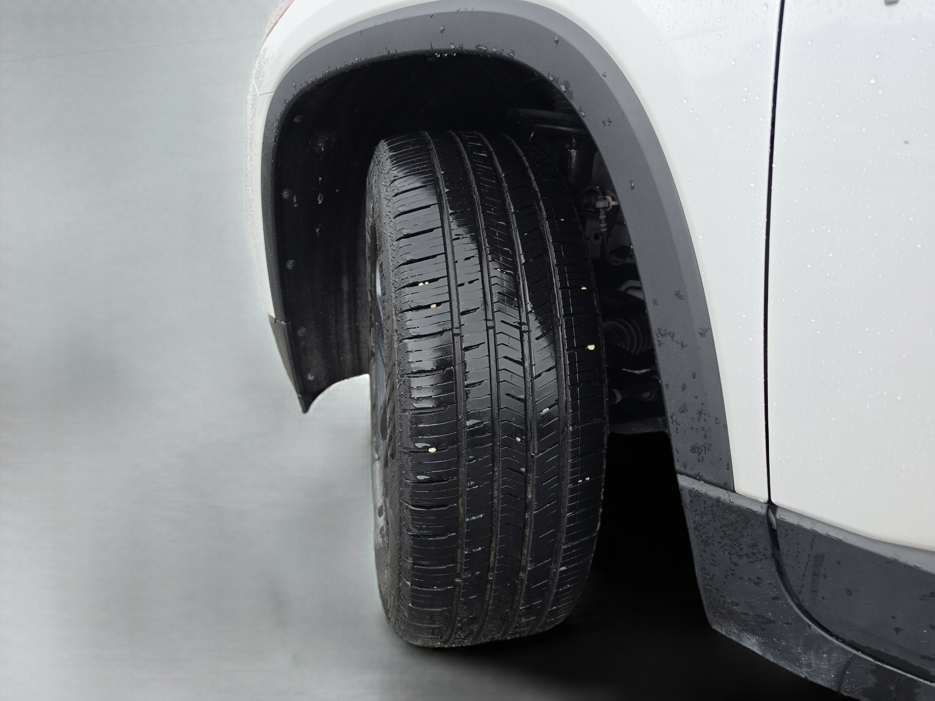 Used 2020 Chevrolet Traverse RS w/ LPO, Floor Liner Package FWD image 42
