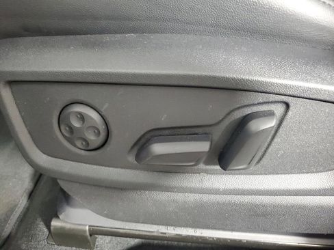 Used 2025 Audi Q5 2.0T Premium image 21