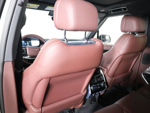 Used 2025 Land Rover Range Rover SE AWD/4WD image 42