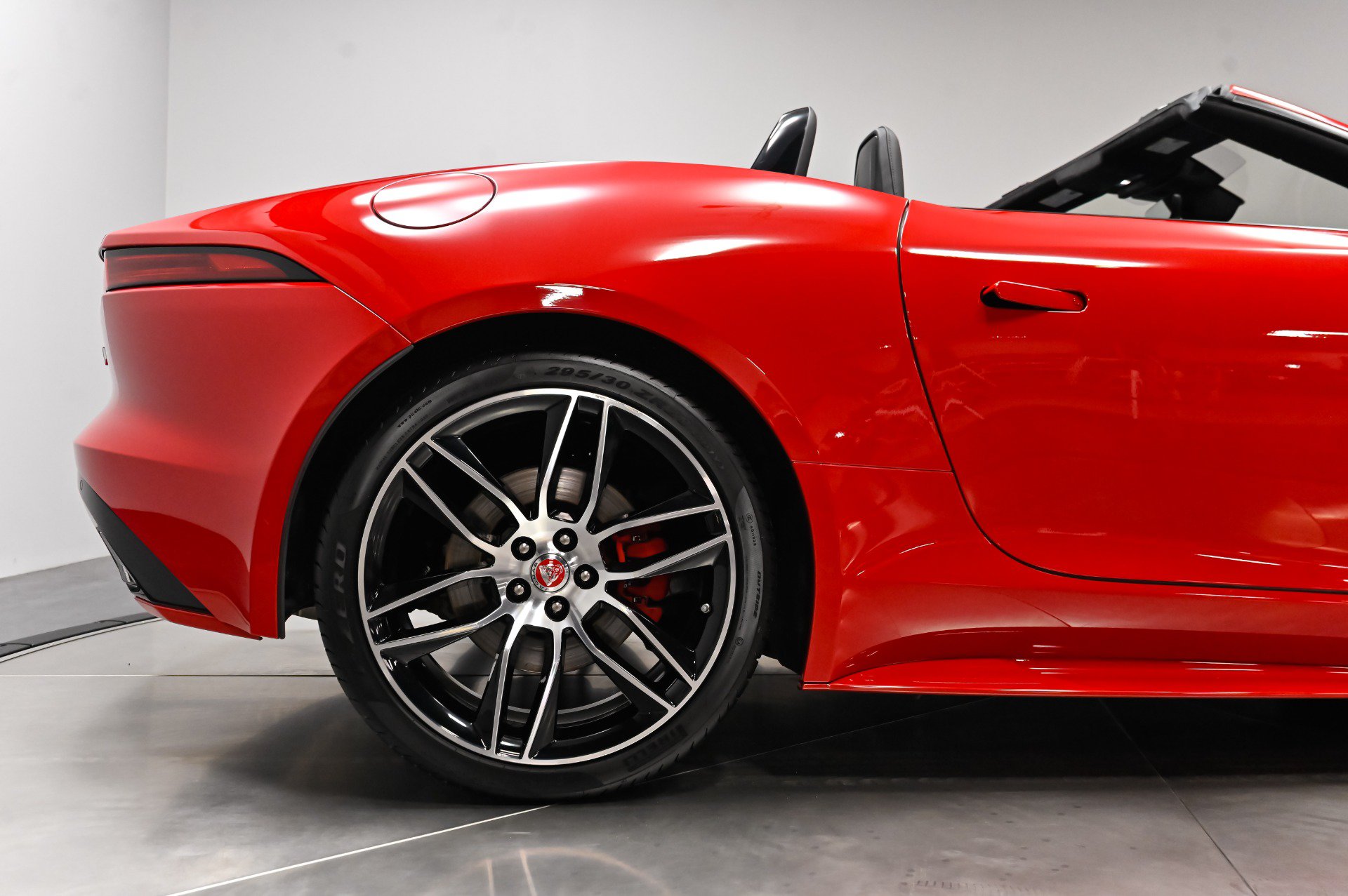 Used 2020 Jaguar F-TYPE Convertible RWD image 20
