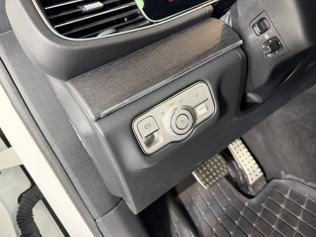 Used 2022 Mercedes-Benz GLE 350 4MATIC image 46