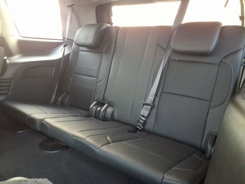 Used 2018 GMC Yukon SLT w/ Premium Edition image 13