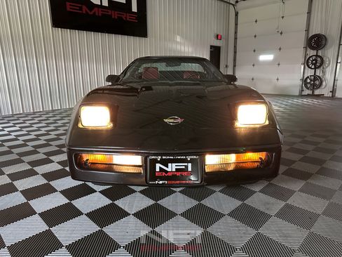 Used 1987 Chevrolet Corvette Coupe RWD image 42