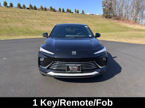 Certified 2024 Buick Envista Preferred w/ Convenience I Package image 2