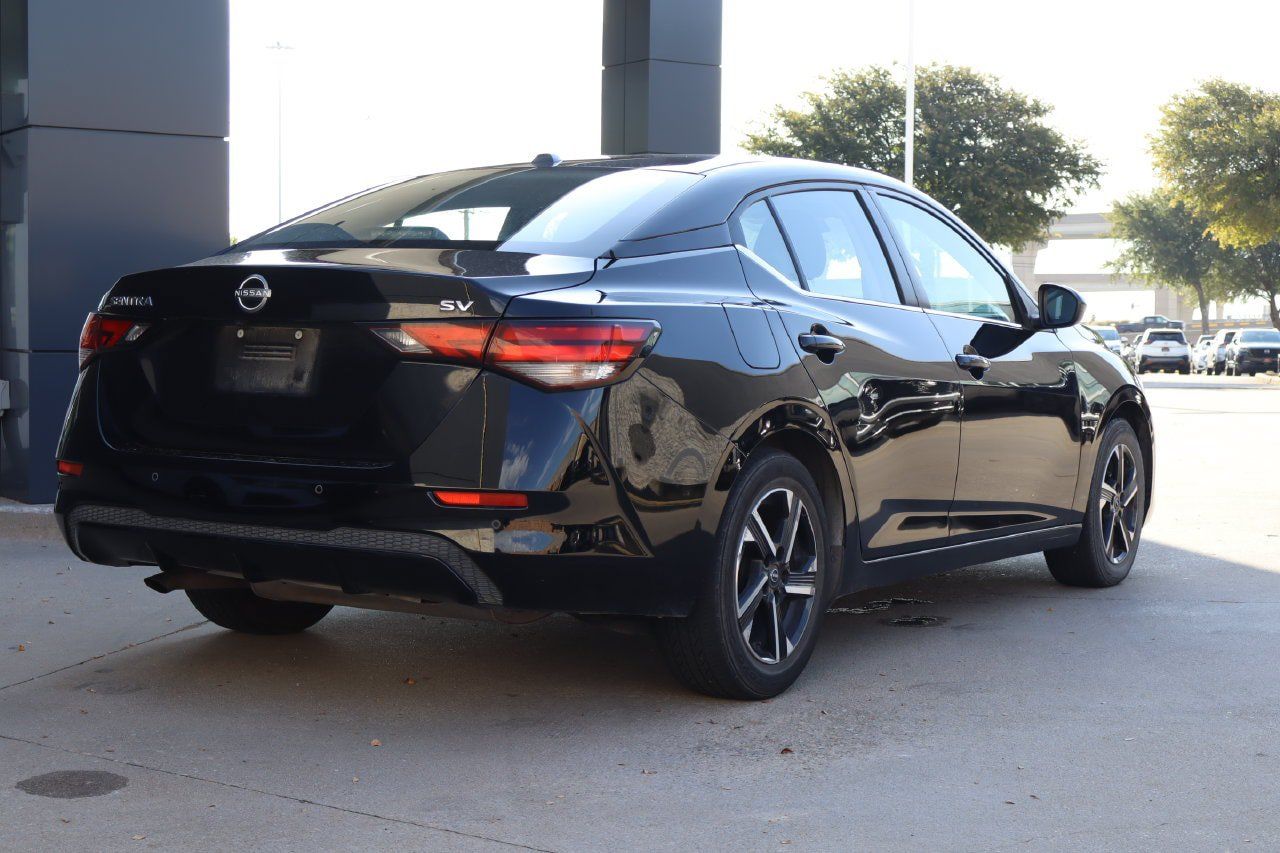 Used 2024 Nissan Sentra SV FWD image 3