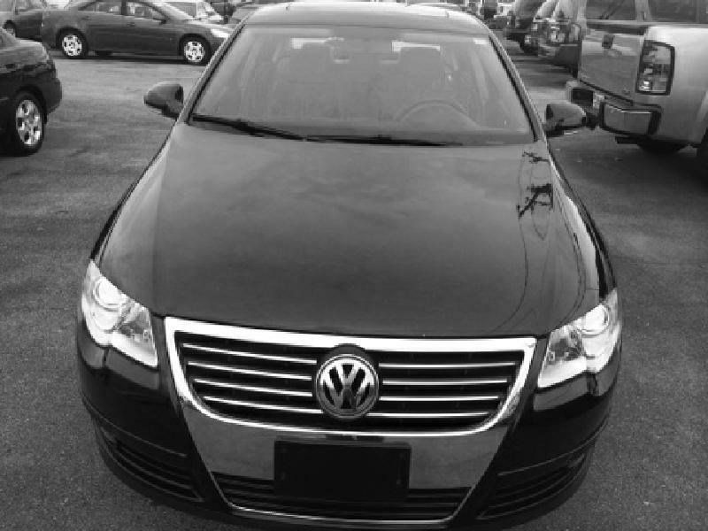 Used 2007 Volkswagen Passat 2.0T FWD image 5