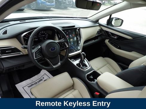 Used 2025 Subaru Outback Limited AWD/4WD image 11