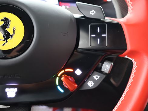 Used 2023 Ferrari Roma RWD image 22