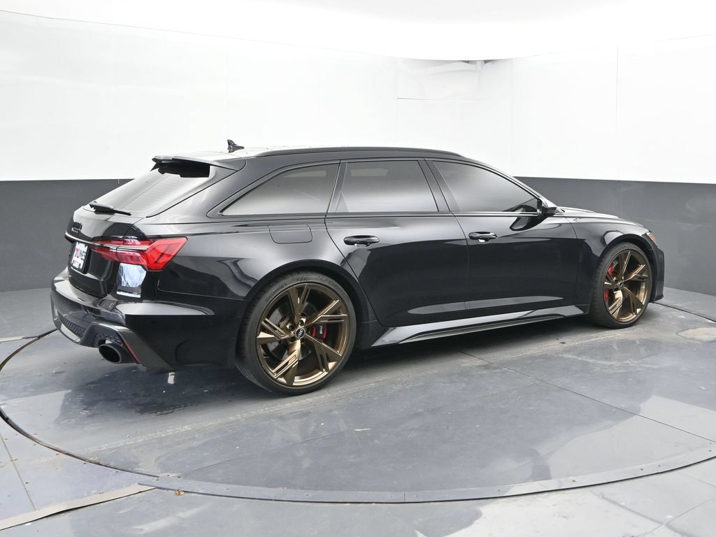 Used 2021 Audi RS 6 AWD/4WD image 3