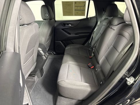 Used 2025 Chevrolet Equinox LT w/ Safety and Technology Package FWD image 26