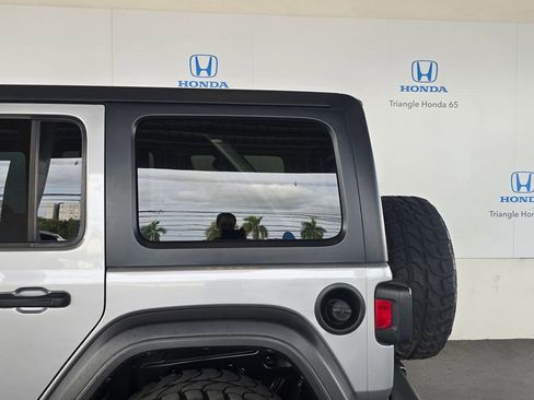 Used 2019 Jeep Wrangler Unlimited Sport S AWD/4WD image 26