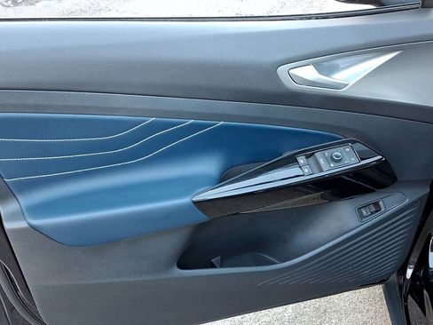 Certified 2025 Volkswagen ID.4 Pro S Plus image 24