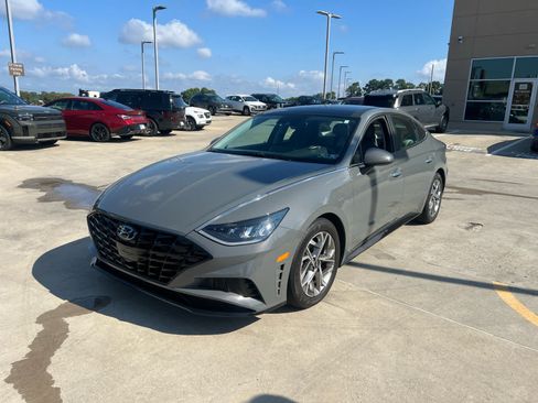Used 2020 Hyundai Sonata SEL w/ Premium + Sunroof Package FWD image 1