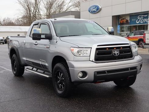 Used 2011 Toyota Tundra SR5 image 2