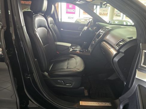 Used 2018 Ford Explorer Limited AWD/4WD image 17