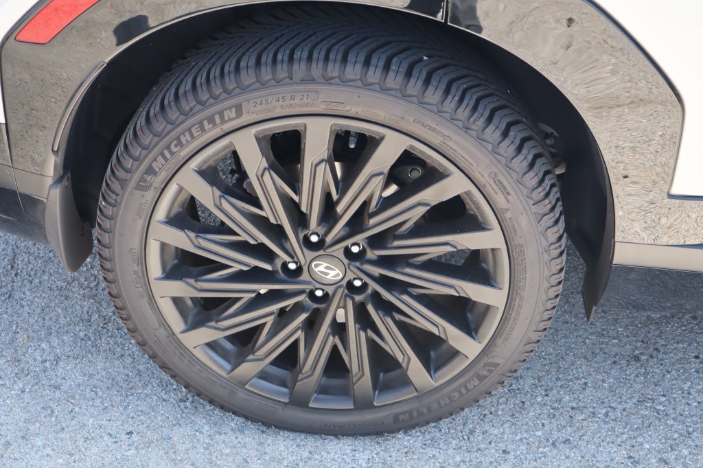 Used 2024 Hyundai Santa Fe Calligraphy AWD/4WD image 11
