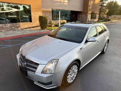 Used 2011 Cadillac CTS AWD Wagon image 5