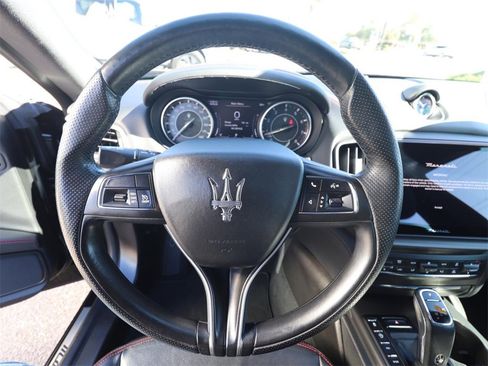 Used 2021 Maserati Ghibli S image 17