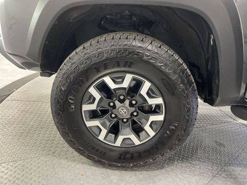 Used 2023 Toyota Tacoma TRD Off-Road w/ Black Out Package (TMS) image 10
