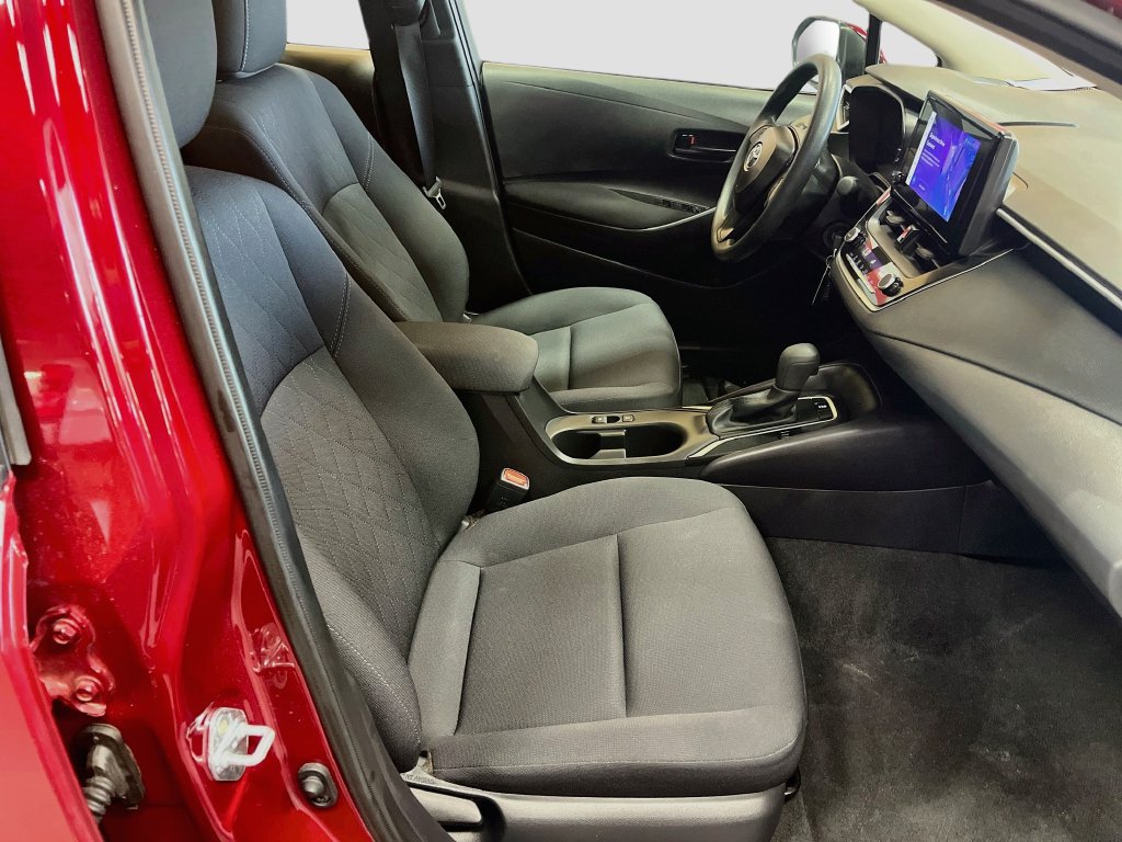 Used 2025 Toyota Corolla LE FWD image 26