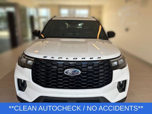Used 2025 Ford Explorer ST-Line AWD/4WD image 7