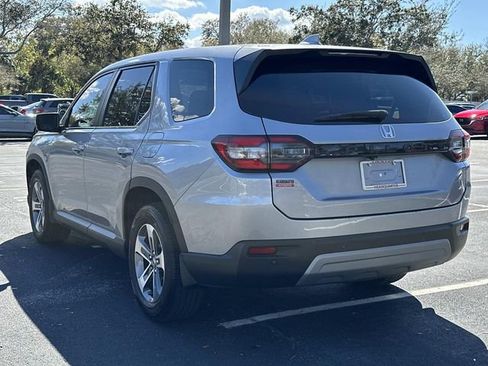 Certified 2025 Honda Pilot EX-L image 5