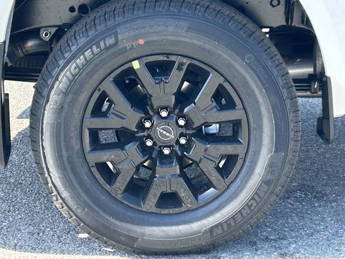New 2026 Nissan Frontier SV image 7