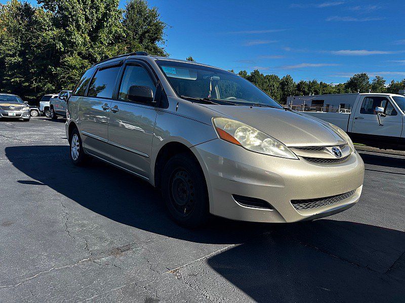 Used 2006 Toyota Sienna CE FWD image 5