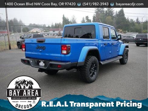 New 2025 Jeep Gladiator Sport image 5