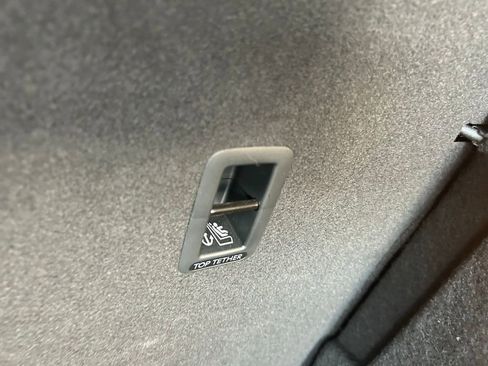 Used 2023 Volkswagen Taos SE image 44