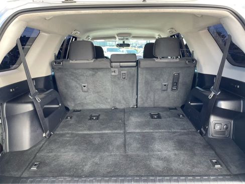 Used 2014 Toyota 4Runner SR5 image 11