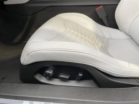 Certified 2025 Chevrolet Corvette Stingray Preferred Cpe w/ Z51 Performance Package image 17