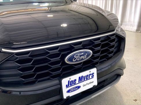 Used 2025 Ford Escape ST-Line FWD image 30