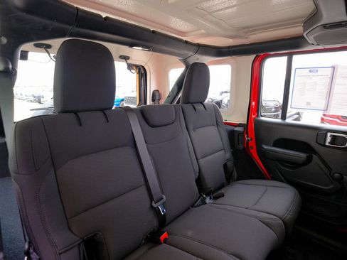 Used 2022 Jeep Wrangler Unlimited Sport image 21