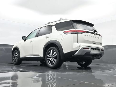 Used 2022 Nissan Pathfinder Platinum w/ Cargo Package AWD/4WD image 29