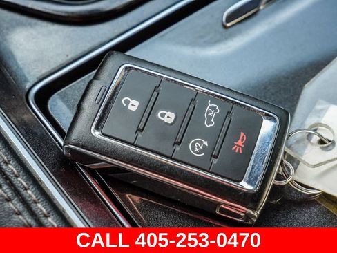 Used 2023 Jeep Wagoneer 4WD w/ Convenience Group I image 43