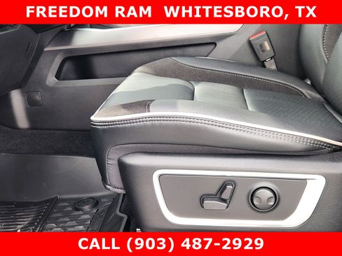 New 2026 RAM 1500 Laramie AWD/4WD image 16