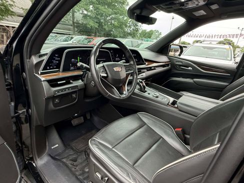 Used 2022 Cadillac Escalade ESV Premium Luxury AWD/4WD image 13