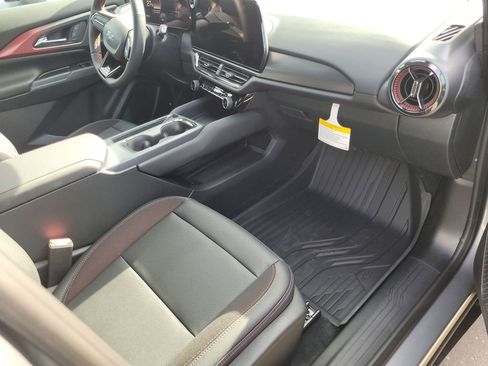 New 2026 Chevrolet Equinox EV RS image 28