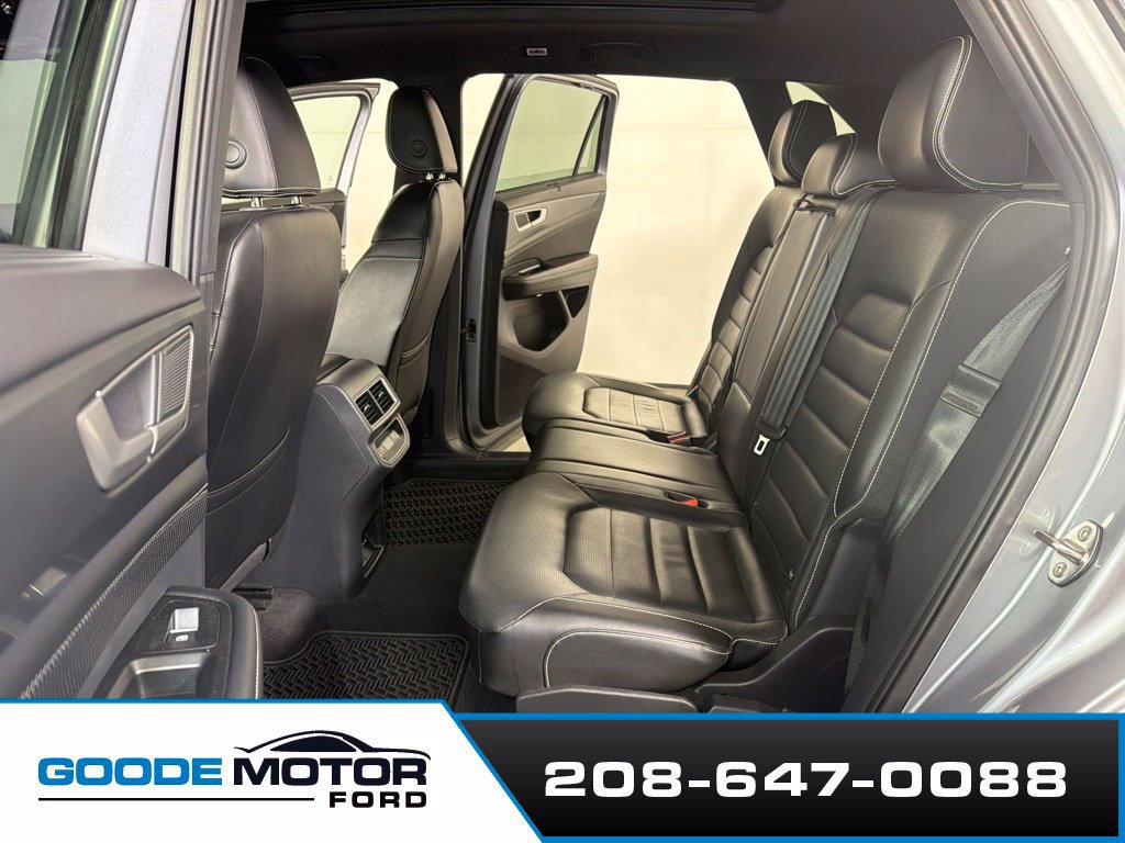 Used 2024 Volkswagen Atlas Cross Sport SEL R-Line AWD/4WD image 20